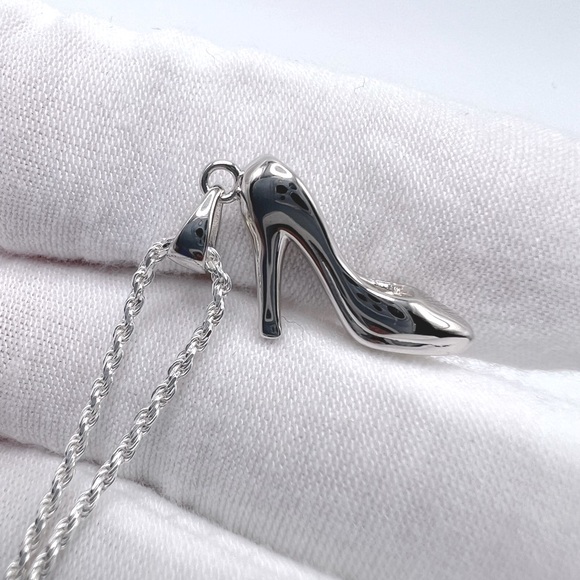 .925 Sterling Silver High Heel Shoe Necklace - Picture 3 of 17